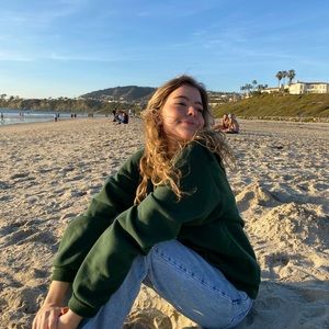 Meet your Posher, Ava